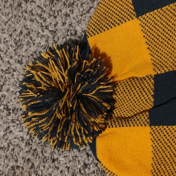 Amazon Beanie Hat - Picture 3 of 5